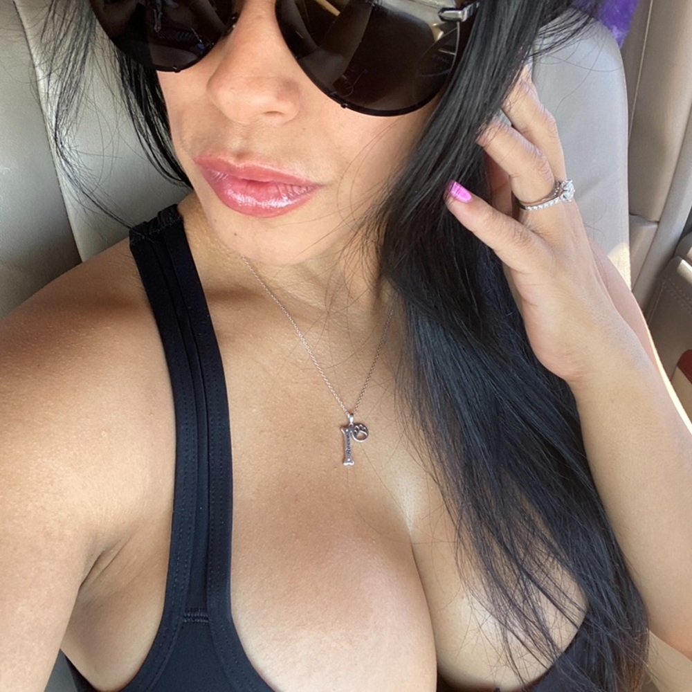 Gucci VS pink/ Guess/ Urban outfitters/ Lulu lemon/ forever 21/ Chanel etc 🔥🔥